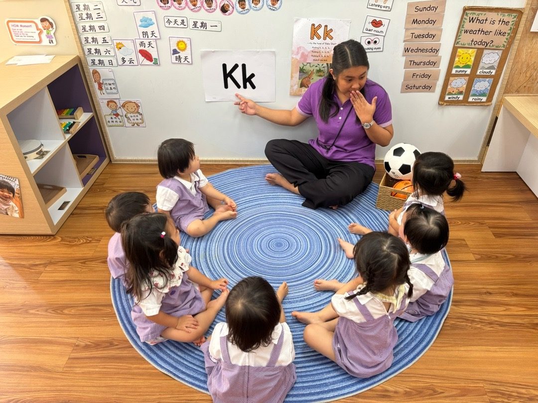 Children reading together in class
